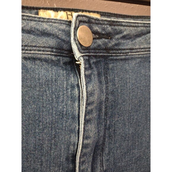 Hybrid & Company Women’s Stretchy Slim Fit Denim Capri Jeans Size 18 Med. Blue - Picture 3 of 9